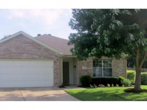 Great curb appeal! Freshly landscaped, nice shade trees